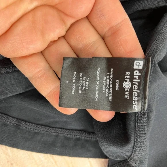 Paradox Womens Black 1/4 Zip Long Sleeve Merino Blend Pullover Top Sz Medium - Picture 7 of 7